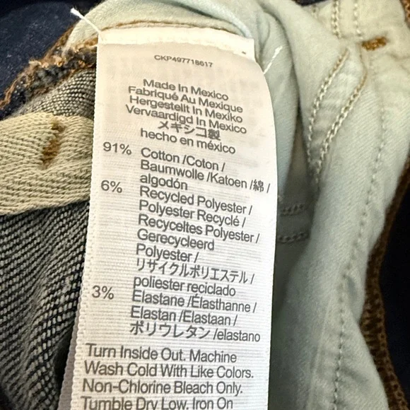 Women’s Blue Jeans - Picture 4 of 4